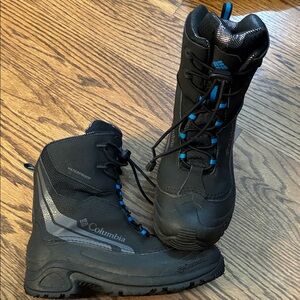 Columbia Bugaboot Plus V Omni-Heat Big Kids 6 Black Blue Waterproof Snow Boots